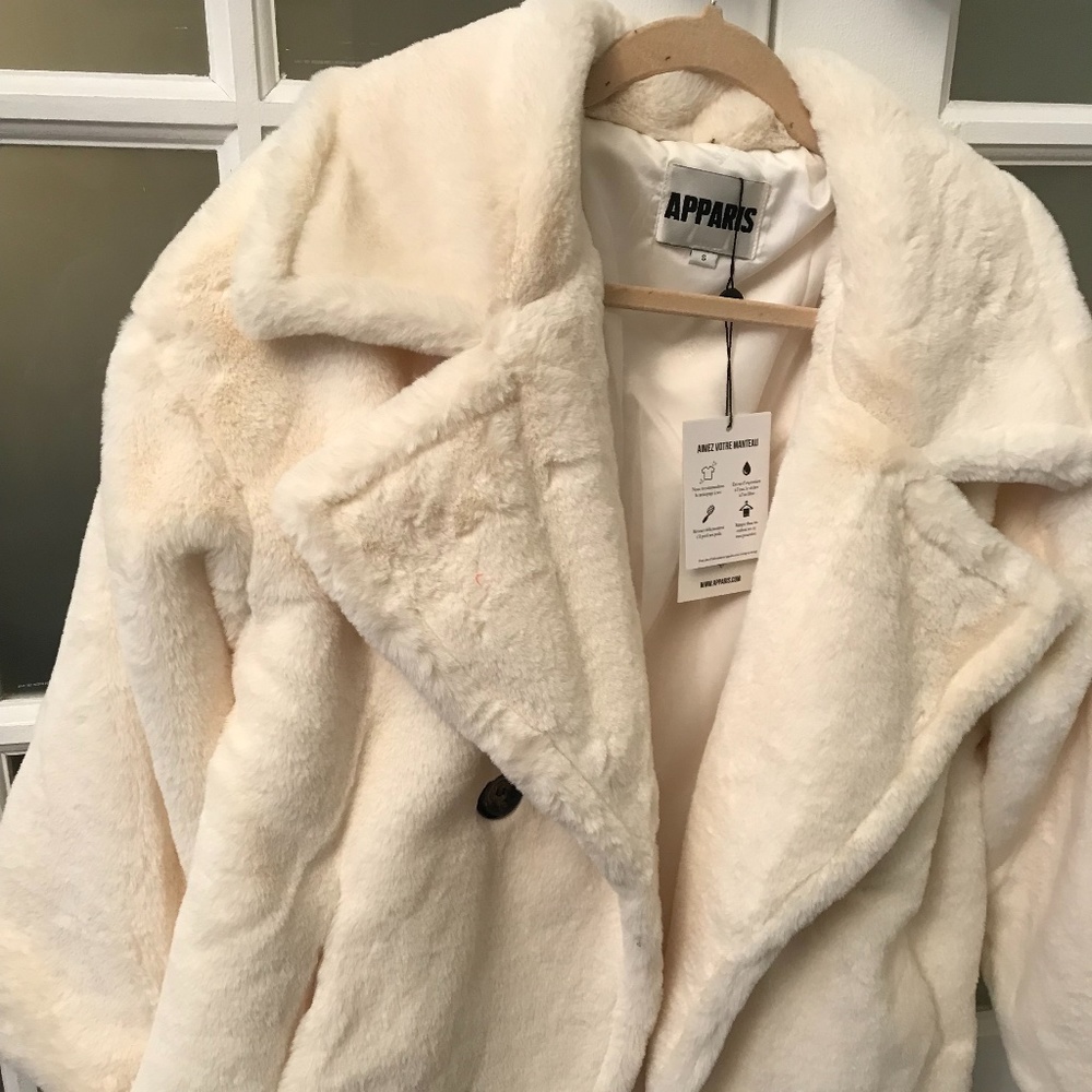 APPARIS OFF WHITE FAUX FUR COAT